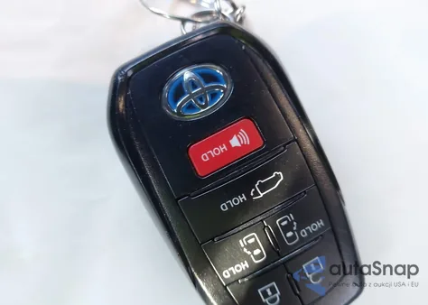 2022 Toyota Sienna Xle z USA, uszkodzony, nr VIN 5TDYRKEC6NS136032